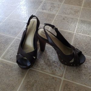 Slingback brown heels